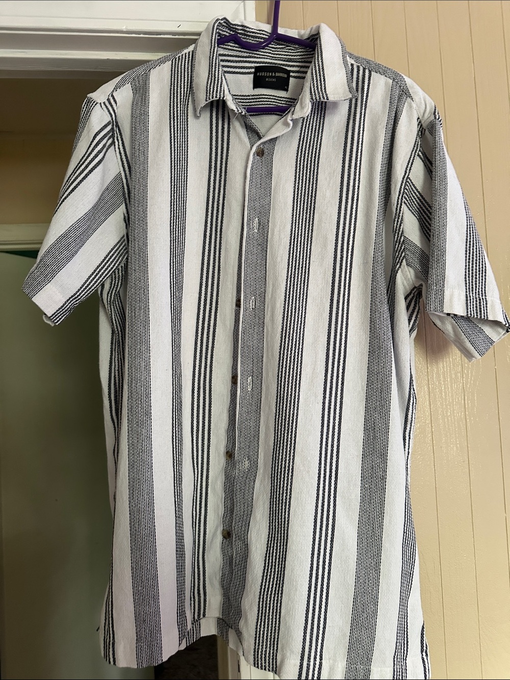 Men's Short-Sleeve Striped Button-Down Shirt - White & Black